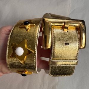Escada // vintage gold charmed star statement belt size small asc1